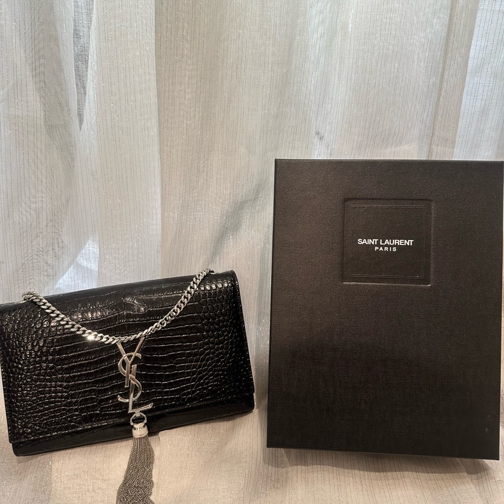 Saint Laurent Kate Medium Tassel Bag